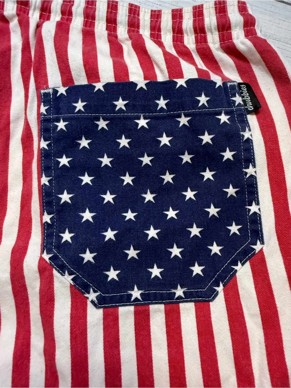 chubbies The Patriots - Red & White Striped Shorts with Navy Star Pocket